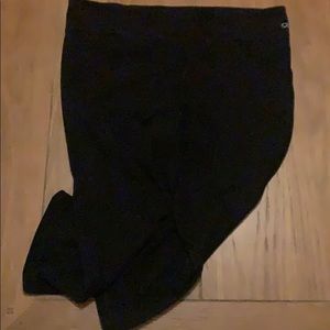 Gap Fit XXL black capris
